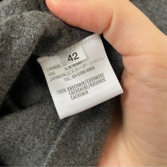 Escada 100% cashmere gray crew neck sweater - Picture 6 of 7